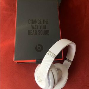 Beats studio wireless